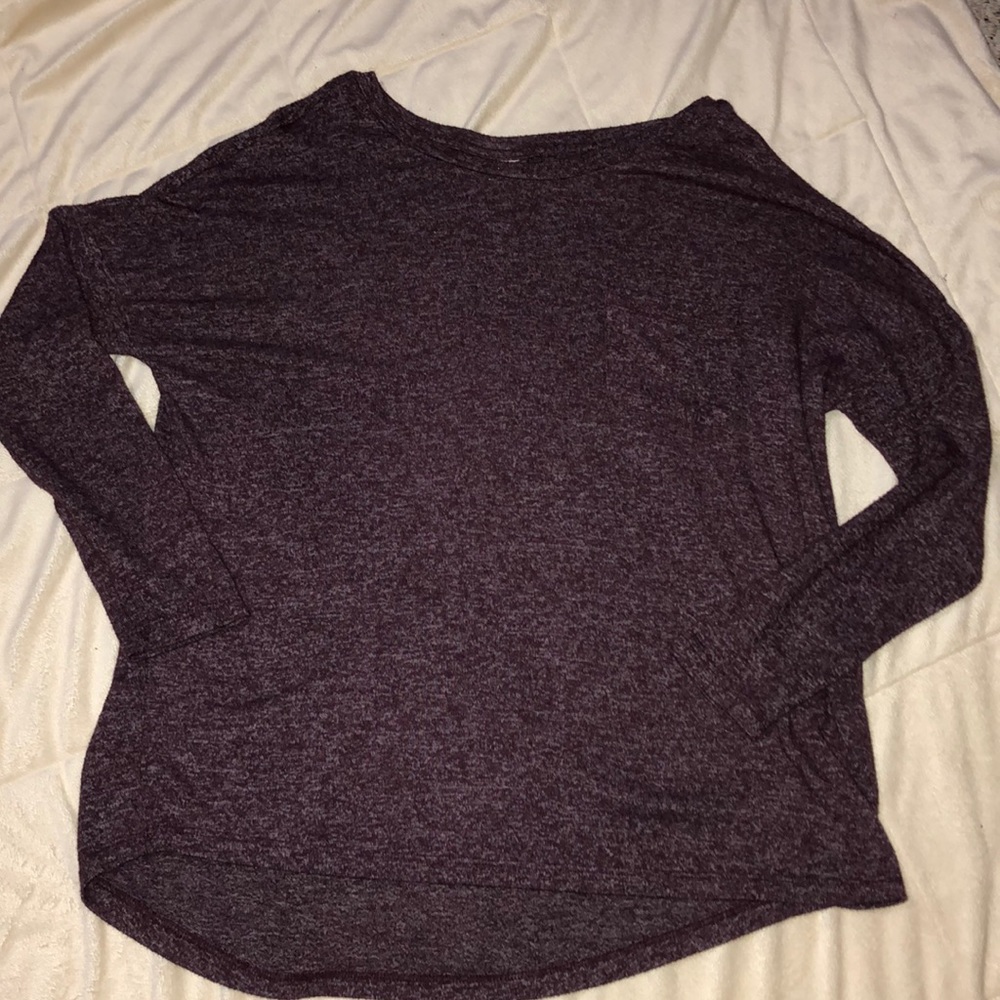 Maroon sweater shirt